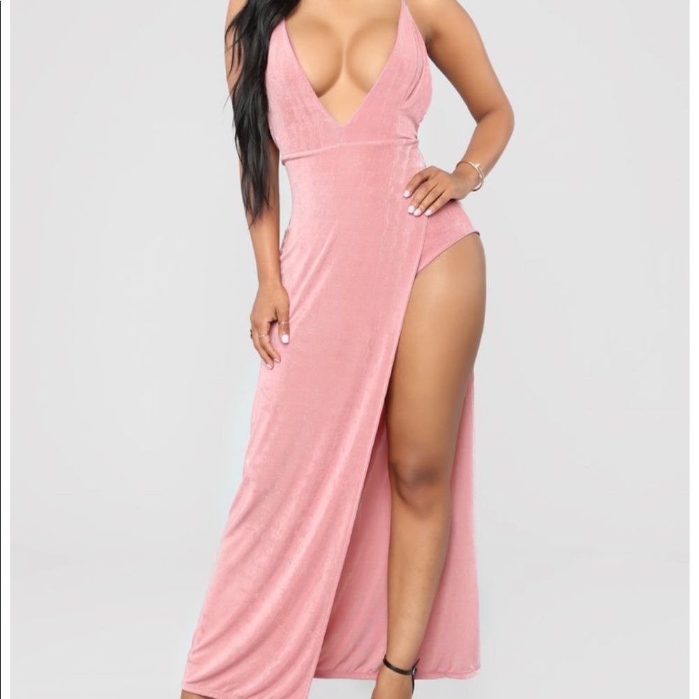 NWOT - Fashion Nova Blush Maxi Dress